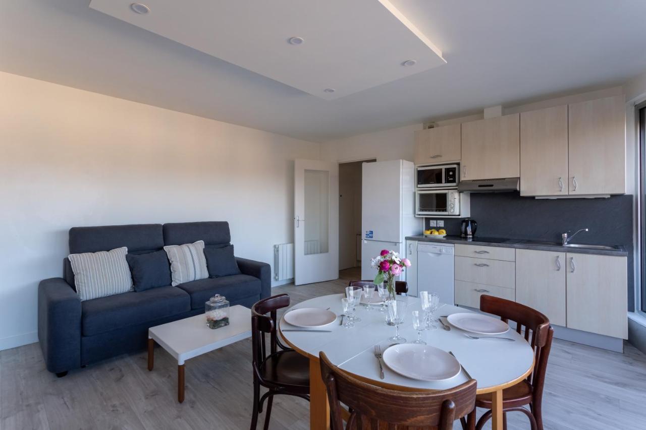 Ferienwohnung Le Mancini - Parking et Terrasse Mayenne Exterior foto